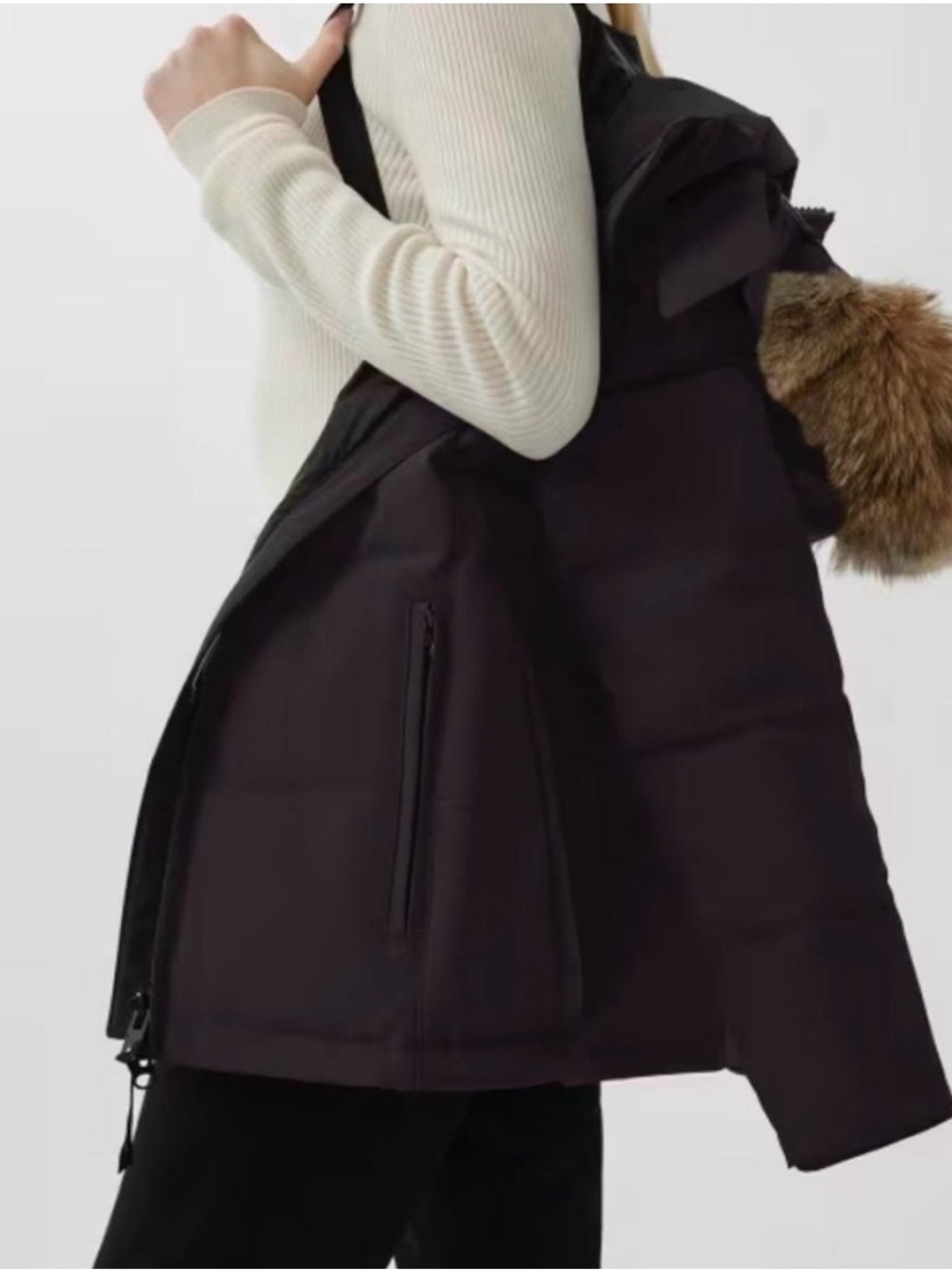 Canada Goose Chelsea Parka Black Puffer Jacket with Fur-Trim Hood - Picture 7 of 12